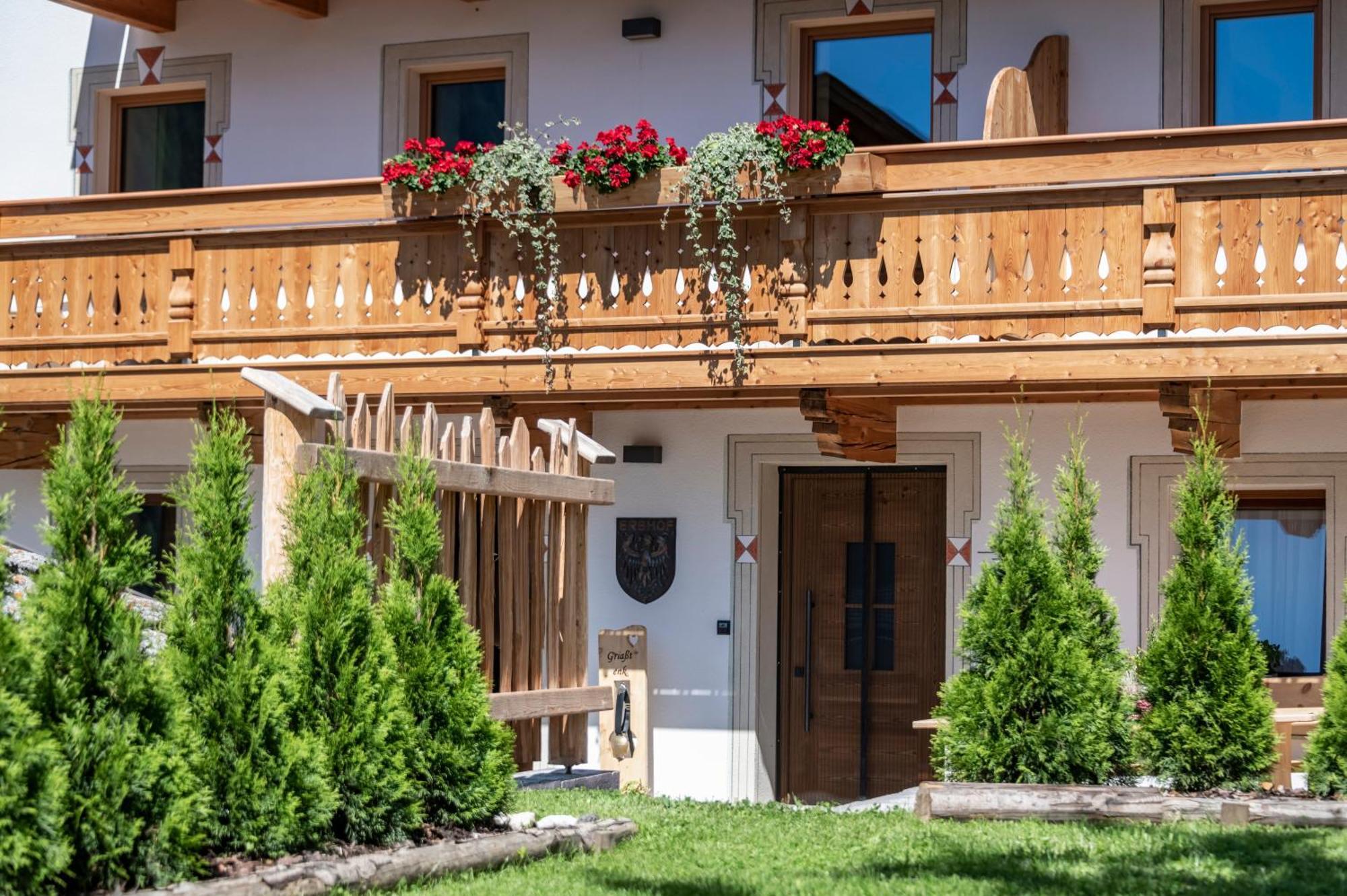 Mesnerhof Apartment Valles Exterior photo